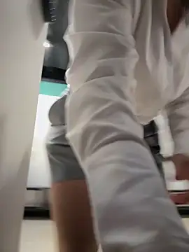 Snapshot of ZhenjaPoledance chatting on 30, 10, 2025 ZhenjaPoledance online show from 30, 10, 2025