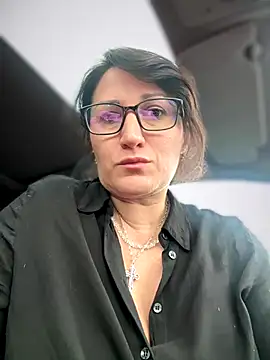 Snapshot of ZhenjaPoledance chatting on 13, 11, 2025 ZhenjaPoledance online show from 13, 11, 2025