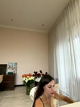 Hott Lolla online show from 1, 12, 2025