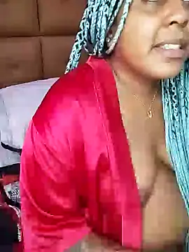 ELLA KELLY online show from 4, 1, 2025