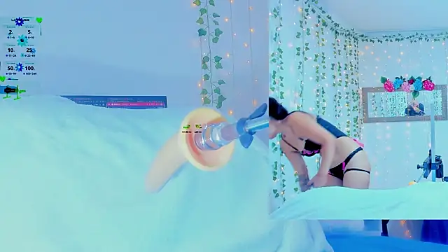 Snapshot of Tiffanny_Love_ chatting on 13, 10, 2025 Tiffanny Love online show from 13, 10, 2025