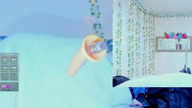 Snapshot of Tiffanny_Love_ chatting on 28, 10, 2025 Tiffanny Love online show from 28, 10, 2025