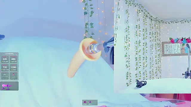 Snapshot of Tiffanny_Love_ chatting on 2, 11, 2025 Tiffanny Love online show from 2, 11, 2025