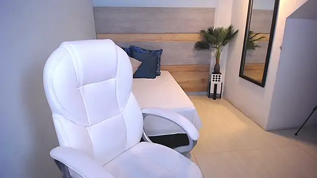 Snapshot of Violetta_rainbow chatting on 21, 12, 2024 Violetta rainbow online show from 21, 12, 2024