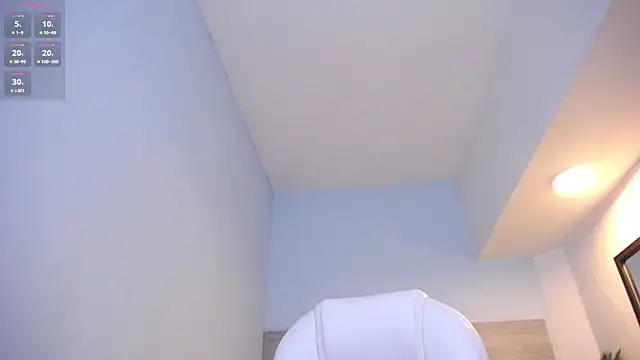 Snapshot of Violetta_rainbow chatting on 12, 2, 2025 Violetta rainbow online show from 12, 2, 2025