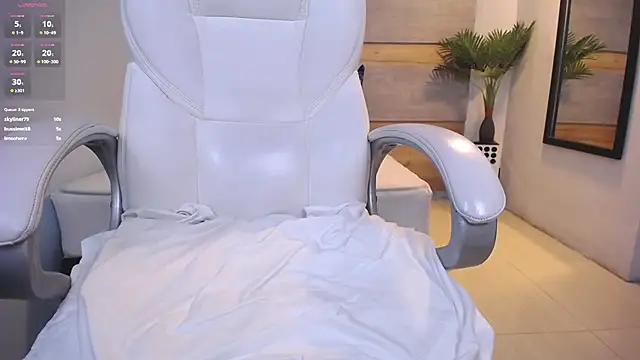 Snapshot of Violetta_rainbow chatting on 11, 3, 2025 Violetta rainbow online show from 11, 3, 2025