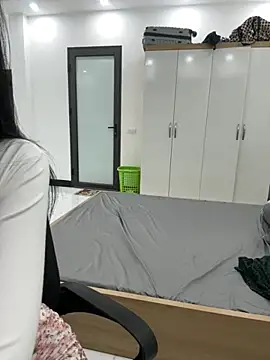 Louis Baby online show from 3, 11, 2025