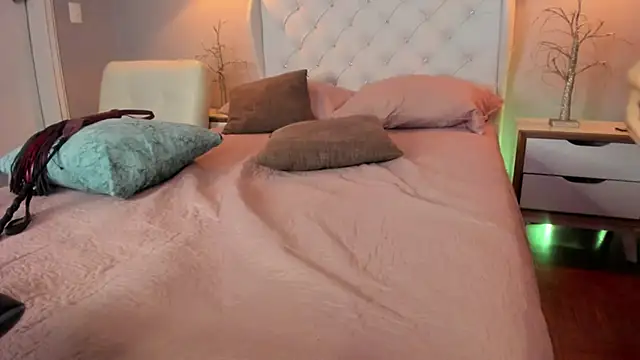 Snapshot of Noah_King7 chatting on 11, 1, 2025 Noah King7 online show from 11, 1, 2025