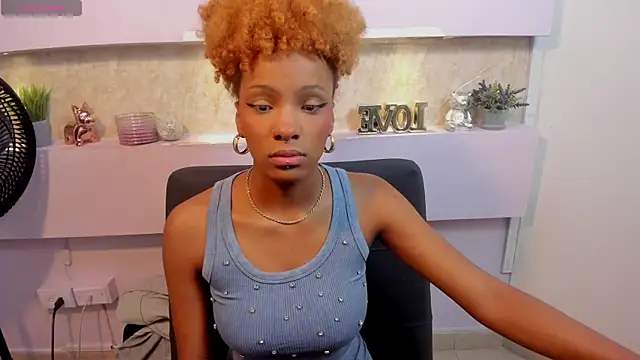 LiannaDixon online show from 27, 12, 2024