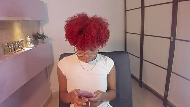 LiannaDixon online show from 7, 1, 2025