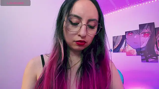 Julieta cott online show from 10, 3, 2025