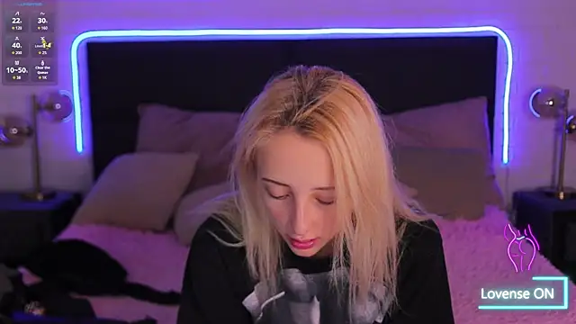 Selena Lily online show from 20, 9, 2025