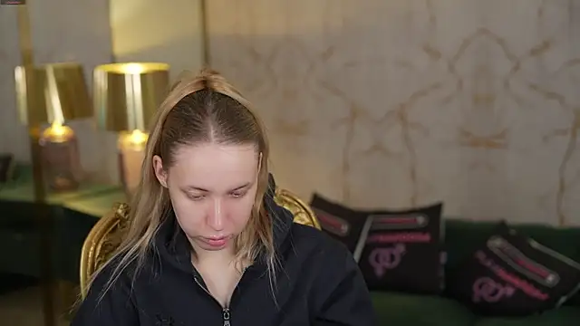 Linda054 online show from 7, 11, 2025