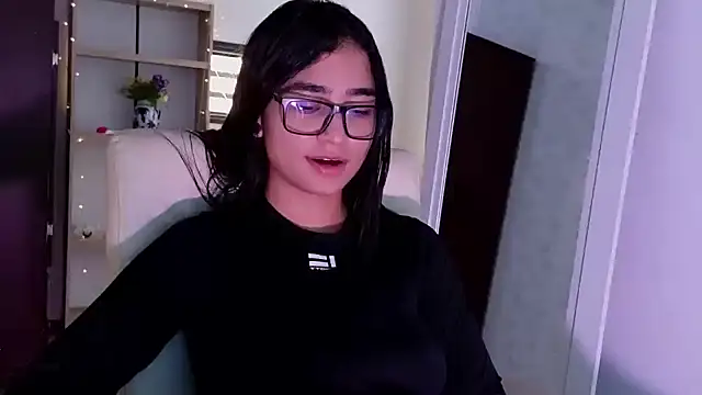 Snapshot of thalia_066 chatting on 10, 12, 2024 thalia 066 online show from 10, 12, 2024