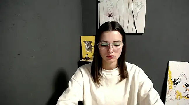 lady olivia  online show from 4, 12, 2024