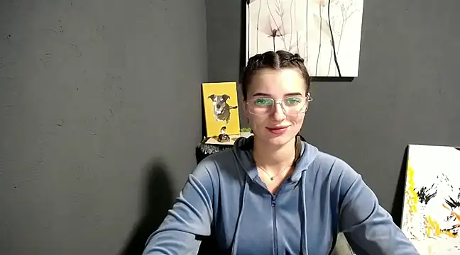 lady olivia  online show from 11, 12, 2024