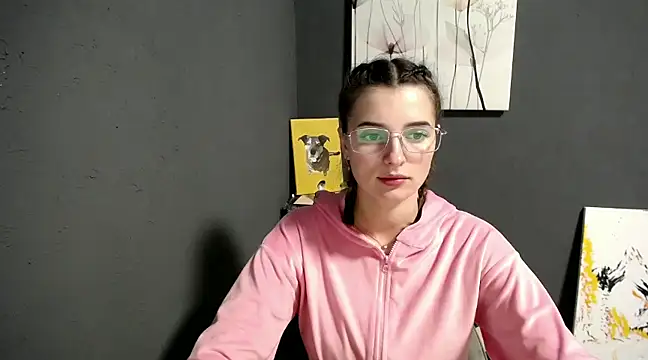 lady olivia  online show from 12, 12, 2024