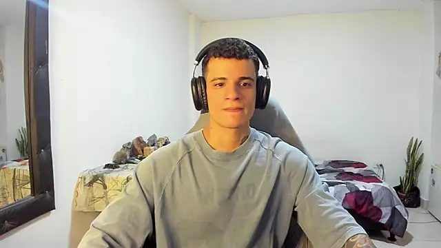 Snapshot of Balo_lovers chatting on 2, 12, 2025 Balo lovers online show from 2, 12, 2025