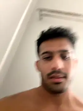 Snapshot of Notahuman1082 chatting on 23, 11, 2025 Notahuman1082 online show from 23, 11, 2025