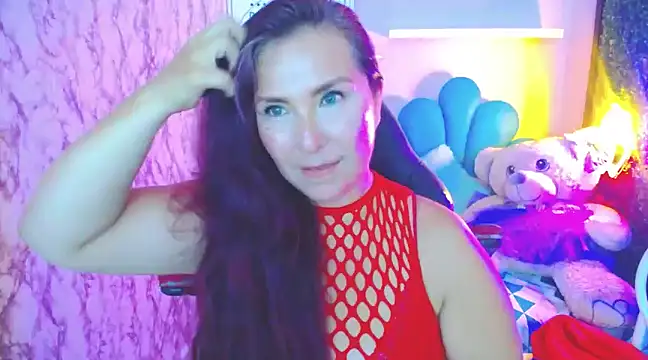 evelyn mature19 online show from 9, 1, 2025