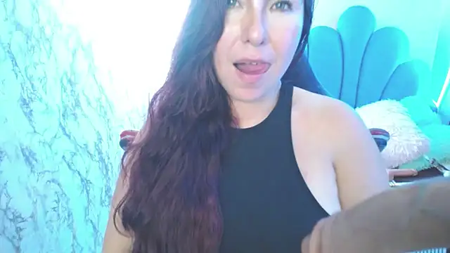evelyn mature19 online show from 6, 3, 2025