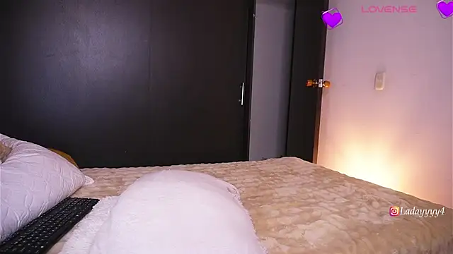 Snapshot of daycass_ chatting on 14, 12, 2025 daycass online show from 14, 12, 2025