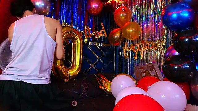 Luke Howland online show from 8, 11, 2025