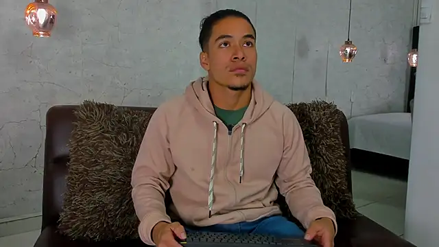 Bryson Collins  online show from 13, 1, 2025