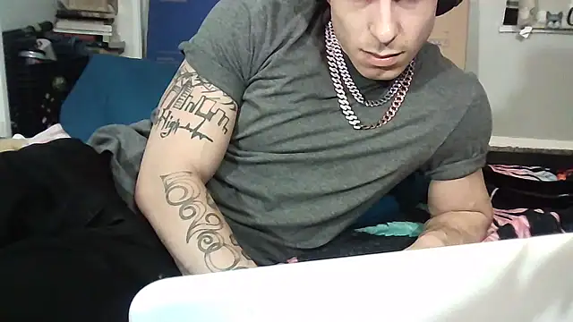 Snapshot of --D-a-D-D-y- chatting on 21, 3, 2025 --D-a-D-D-y- online show from 21, 3, 2025