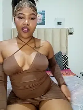 Snapshot of charmainexxx chatting on 1, 2, 2026 charmainexxx online show from 1, 2, 2026