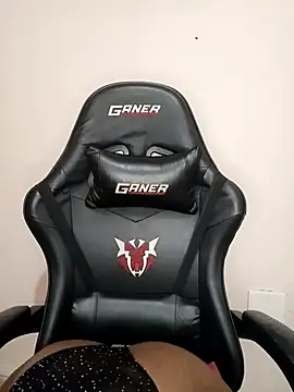 Snapshot of charmainexxx chatting on 25, 2, 2026 charmainexxx online show from 25, 2, 2026