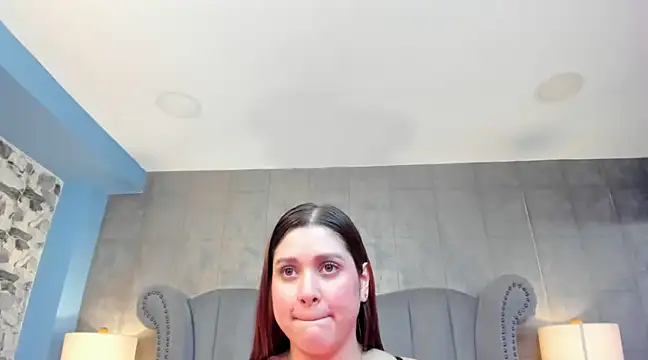 SophiaLaurens online show from 18, 2, 2025