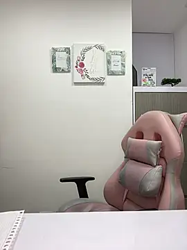 SophiaLaurens online show from 23, 3, 2025