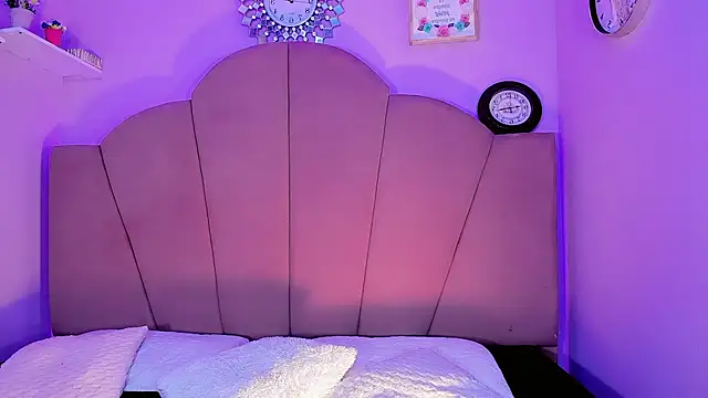 ValeriaAguilar online show from 31, 10, 2025