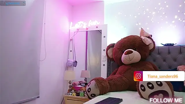 Snapshot of Tiana_sanders chatting on 27, 1, 2025 Tiana sanders online show from 27, 1, 2025