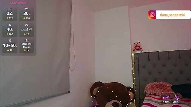 Snapshot of Tiana_sanders chatting on 2, 10, 2025 Tiana sanders online show from 2, 10, 2025