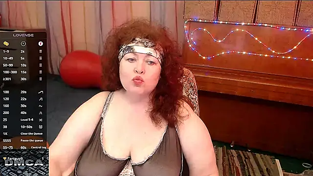 RoseRed69 online show from 28, 2, 2025