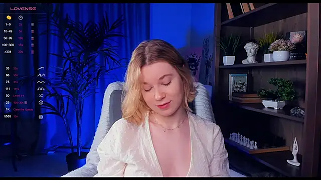 PollyHathor online show from 11, 1, 2025
