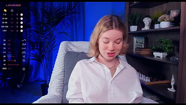 PollyHathor online show from 12, 1, 2025