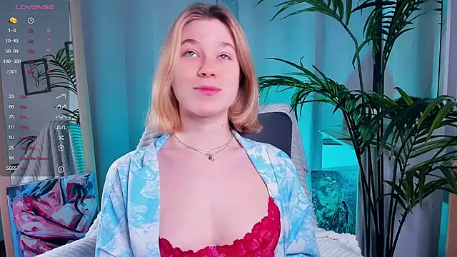 PollyHathor online show from 9, 2, 2025