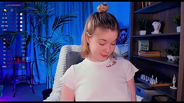 PollyHathor online show from 22, 2, 2025