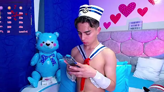 Snapshot of OwenBluee chatting on 17, 2, 2025 OwenBluee online show from 17, 2, 2025