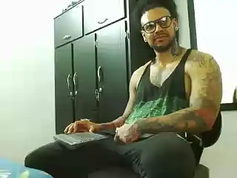 LewisStrong online show from 1, 10, 2025