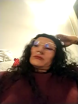 Snapshot of Zafiro_subversiva chatting on 16, 11, 2025 Zafiro subversiva online show from 16, 11, 2025