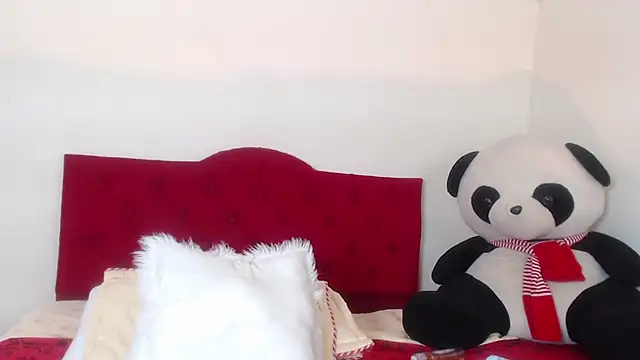 Luluu 08 online show from 15, 2, 2025