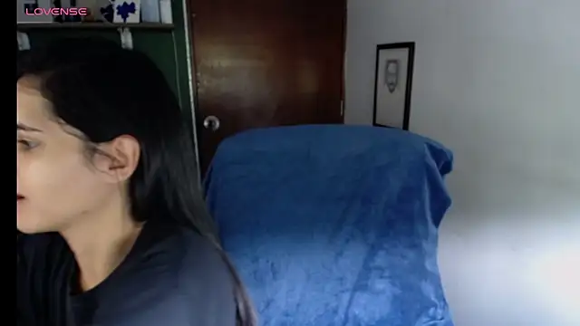 Snapshot of alma_violeta chatting on 24, 10, 2025 alma violeta online show from 24, 10, 2025