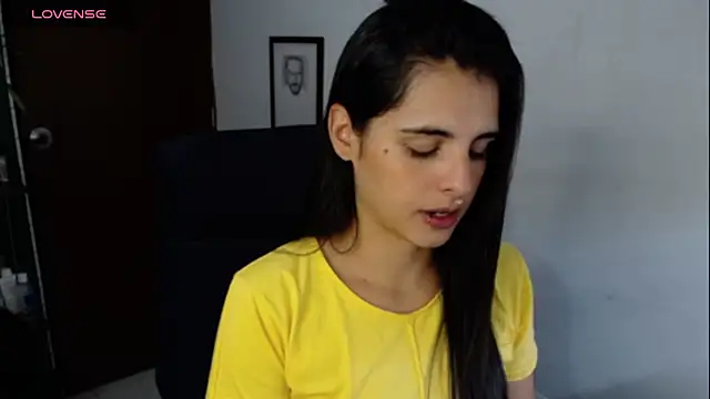 Snapshot of alma_violeta chatting on 1, 11, 2025 alma violeta online show from 1, 11, 2025