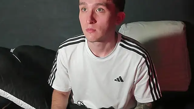 Dylanwhite23  online show from 16, 10, 2025