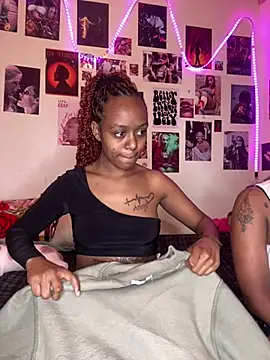 Snapshot of naughtybitches5 chatting on 9, 12, 2024 naughtybitches5 online show from 9, 12, 2024