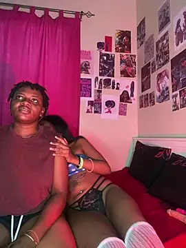 Snapshot of naughtybitches5 chatting on 5, 3, 2026 naughtybitches5 online show from 5, 3, 2026